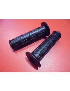 JUEGO PUÑOS GOMA NEGROS VESPA ET2/ET4 50-125CC