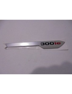 LETRERO FRONTAL DERECHO PIAGGIO X7 300 IE