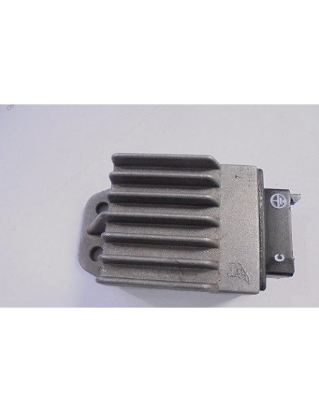 REGULADOR CORRIENTE DERBI SENDA 50CC R(NUEVO) 2 SALIDAS