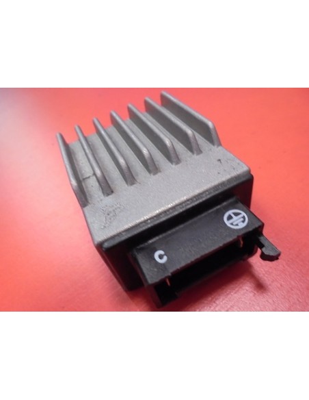 REGULADOR CORRIENTE DERBI SENDA 50CC R(NUEVO) 2 SALIDAS