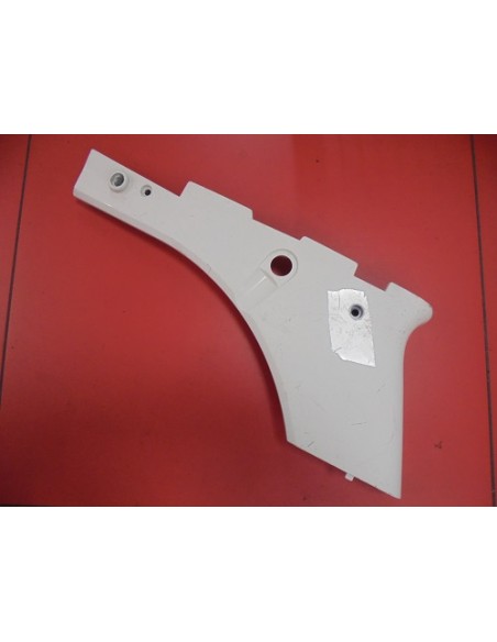 TAPA LATERAL DERECHA VESPINO F9/F9E BLANCO(RECAMBIO DE EPOCA) NECESITA SER PINTADO POR TENER ALGUNOS RASGUÑOS