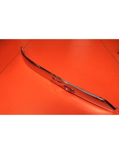 EMBELLECEDOR LATERAL IZQUIERDA PIAGGIO X8...