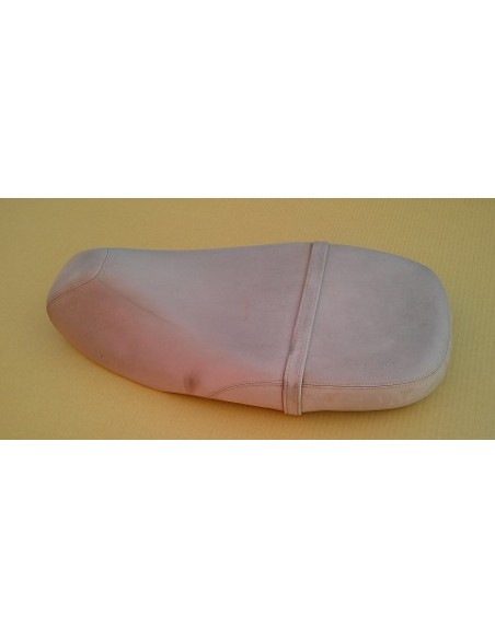 ASIENTO VESPA GT 125-200CC COLOR BEIS (BUEN ESTADO GENERAL) RECUPERADO