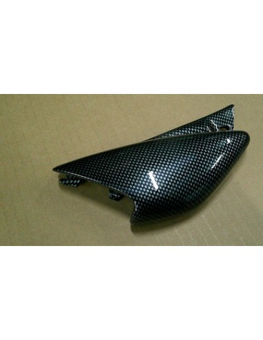 TAPA TRIANGULO LATERAL TRASERO DERECHO PIAGGIO...
