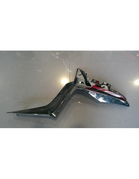 LATERAL INFERIOR DELANTERO DERECHO YAMAHA XMAX (24/25) RECUPERADA CON RASGUÑO