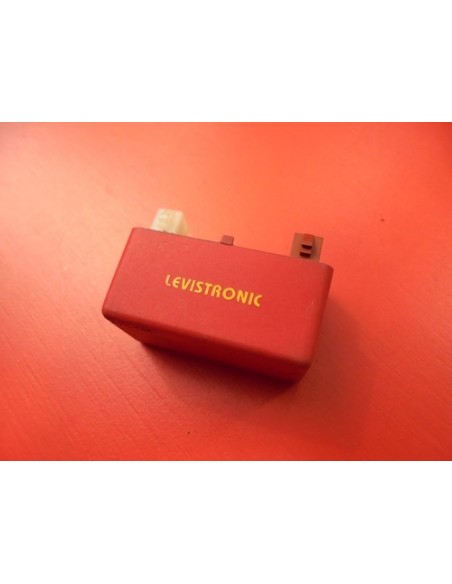 CDI LEVISTRONIC DE ENCENDIDO POR DESCARGA CAPACITIVA ADAPTABLE A TODOS LOS ESTATORES MOTOPLAT DIAMETRO 90 GRADOS