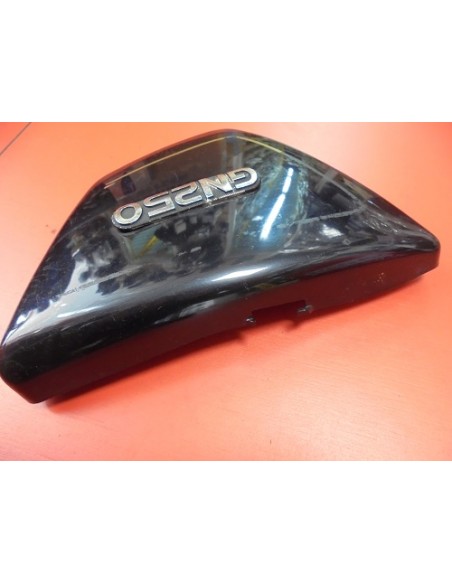 TAPA LATERAL IZQUIERDA SUZUKI  GN 250 RECUPERADA